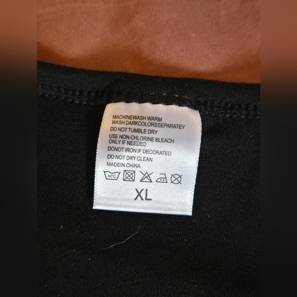 Takeoff Trendy Black Graphic Tee, Size XL - Picture 6 of 6